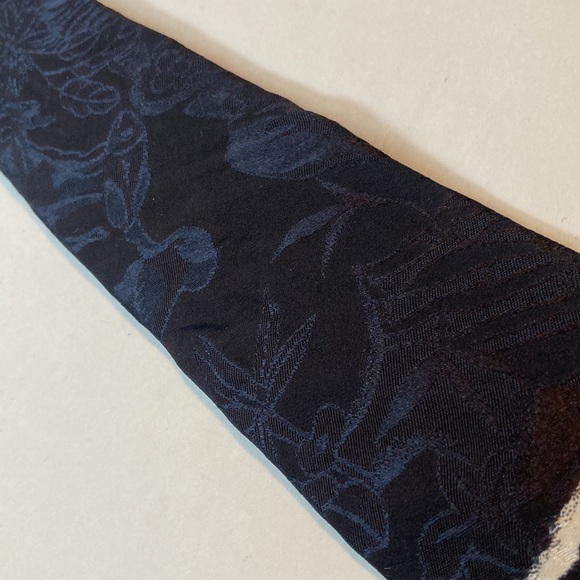 Vintage Zebra Endangered Species Stripes Forever by Marc Dennis Mens Silk Tie - Picture 7 of 12